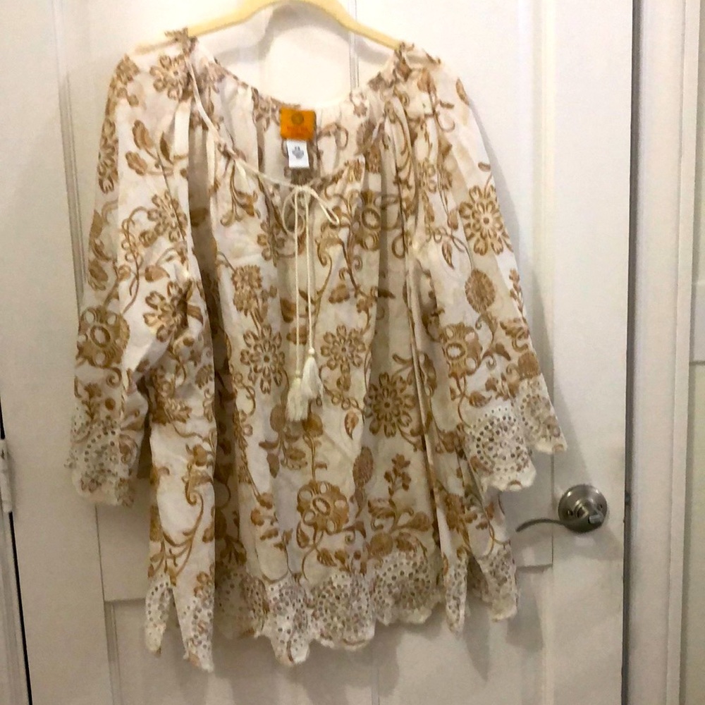 Off white top with light brown print